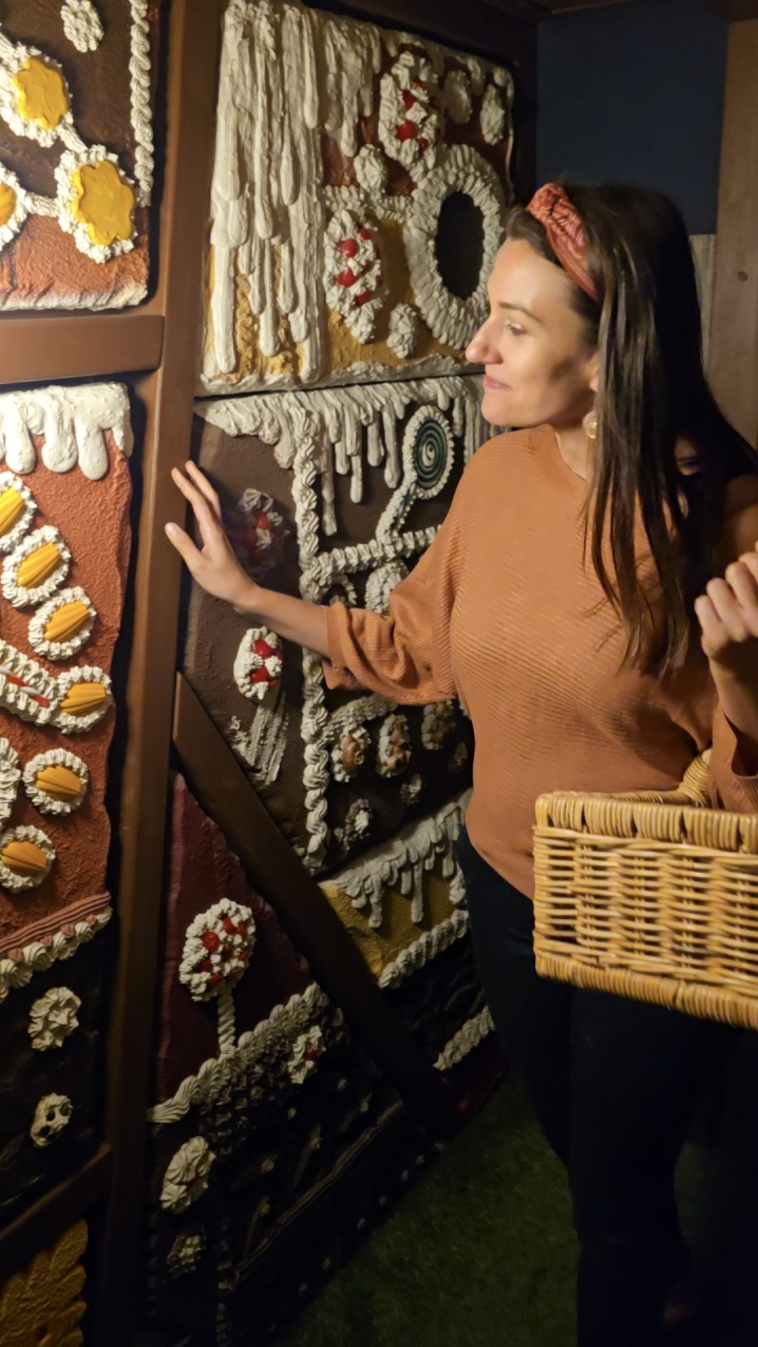 Brunch escape game Orbe chez Escape Game Fantasia avec buffet sucré salé dans une salle immersive